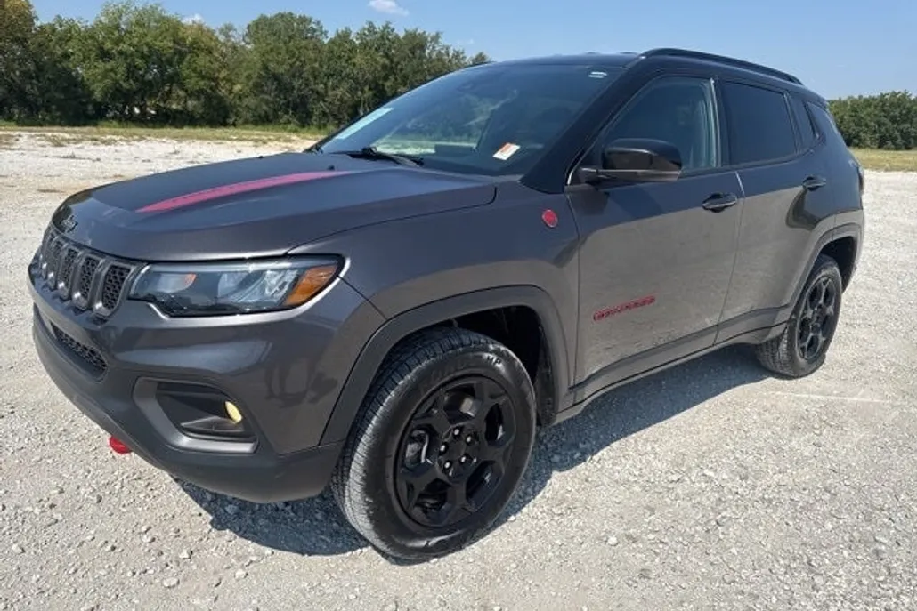 2023 Jeep Compass Trailhawk photo 1
