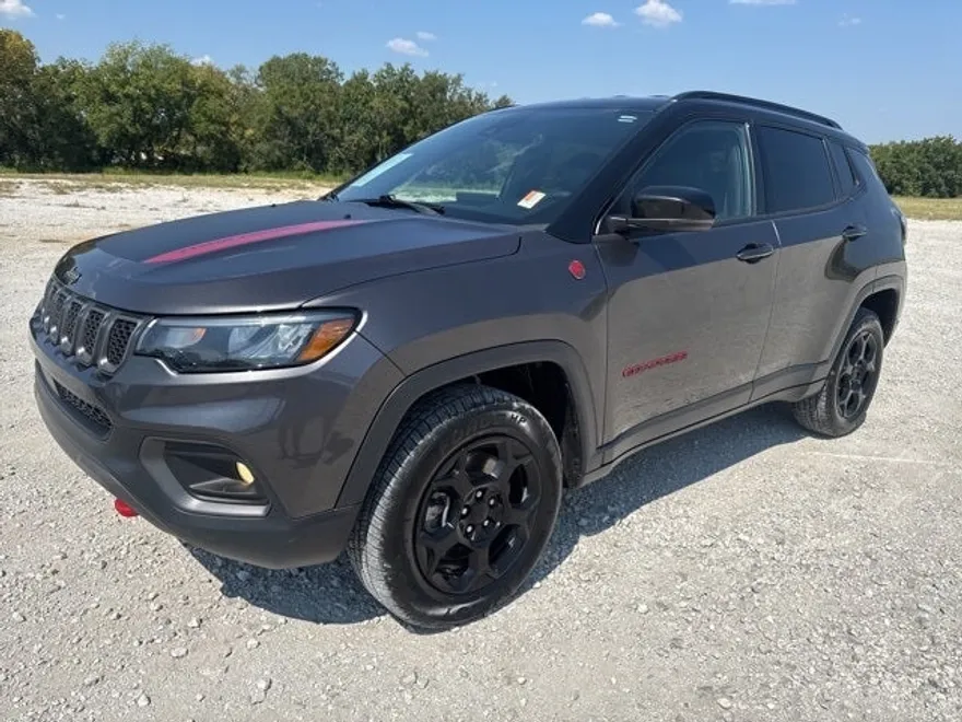 2023 Jeep Compass Trailhawk photo 1
