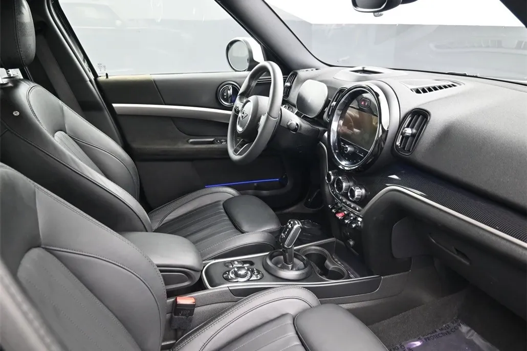 2024 Mini Cooper S Iconic photo 1