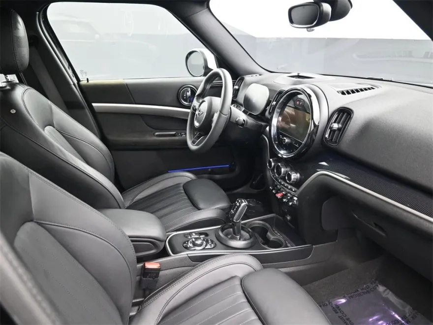 2024 Mini Cooper S Iconic photo 1