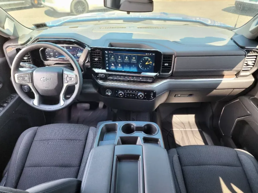 2023 Chevrolet Silverado 1500 RST photo 1
