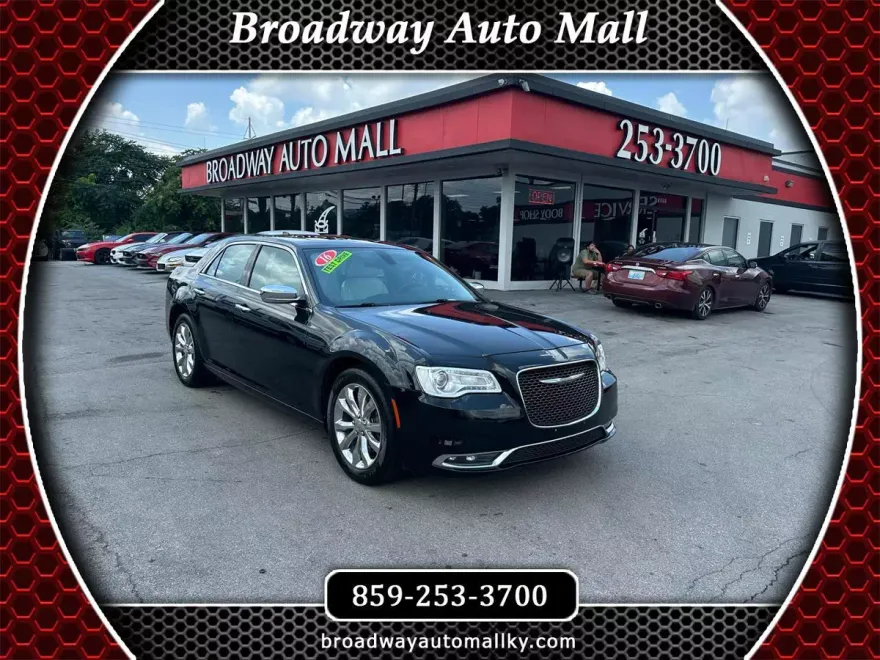 2016 Chrysler 300 photo 1