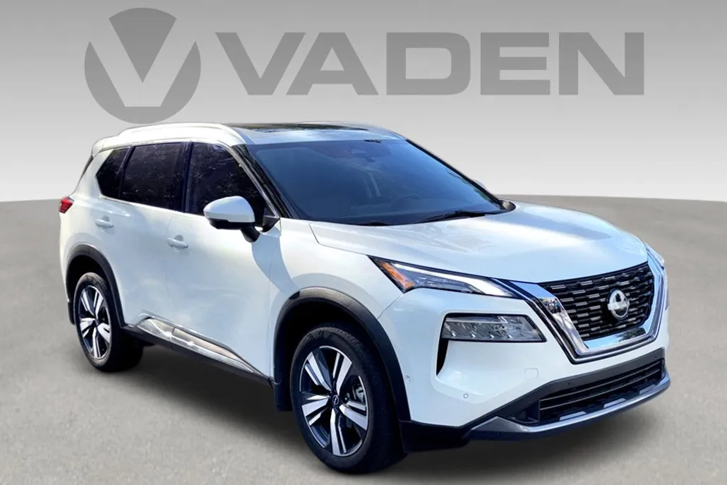 2023 Nissan Rogue SL photo 1
