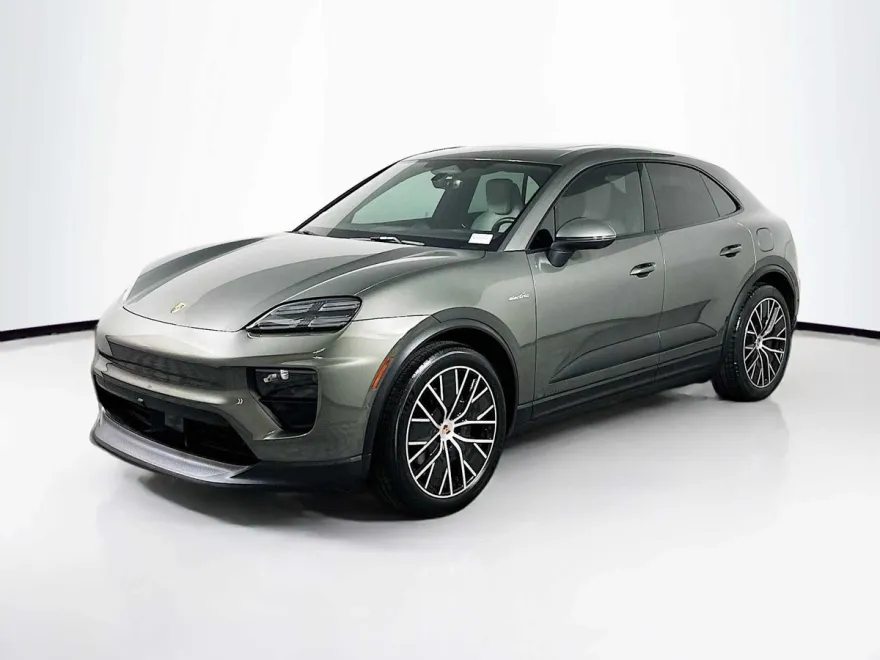 2025 Porsche Macan Electric photo 1