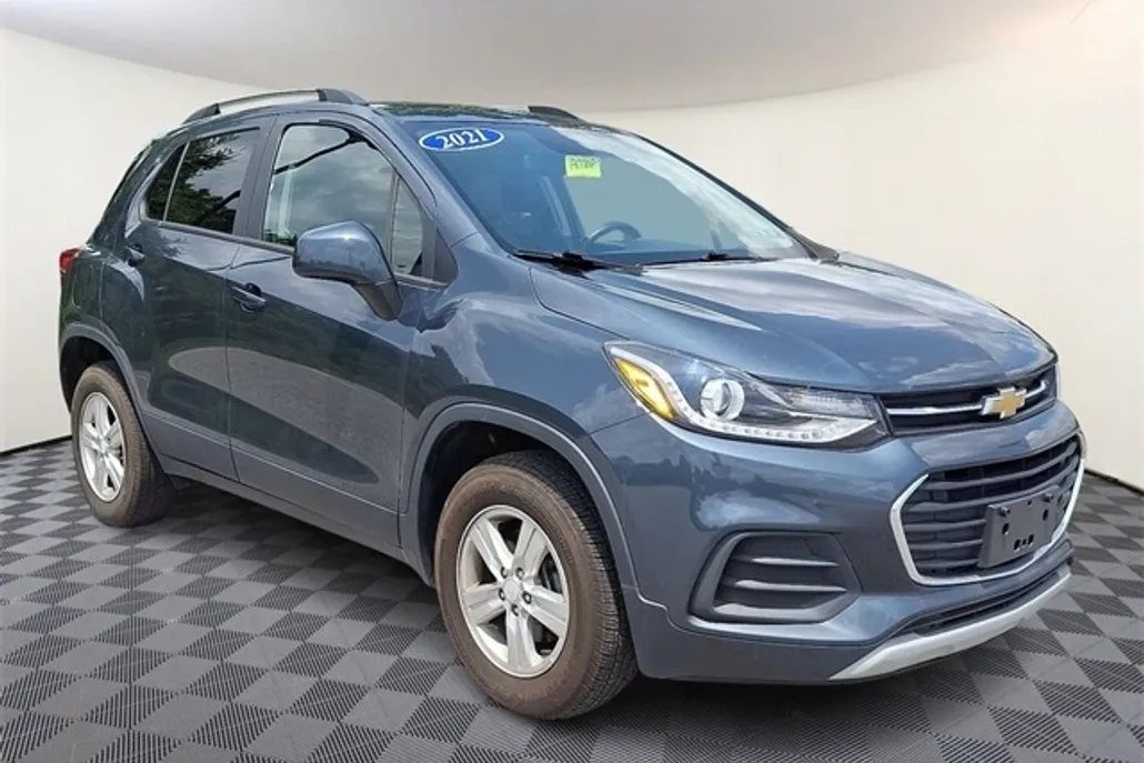 2021 Chevrolet Trax LT photo 1