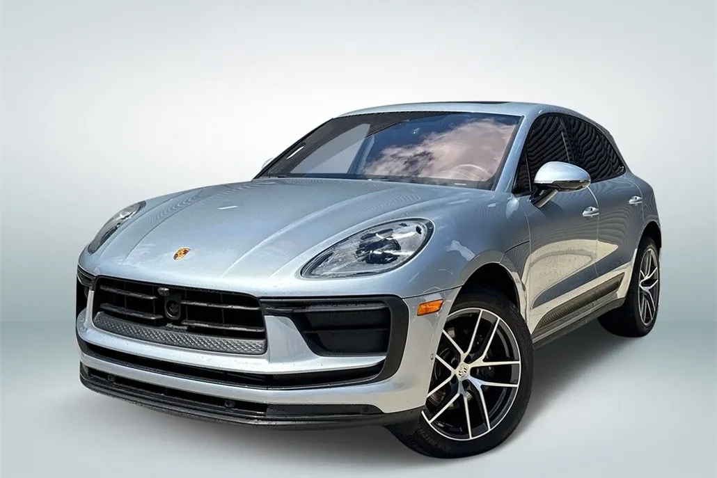 2024 Porsche Macan Base photo 1