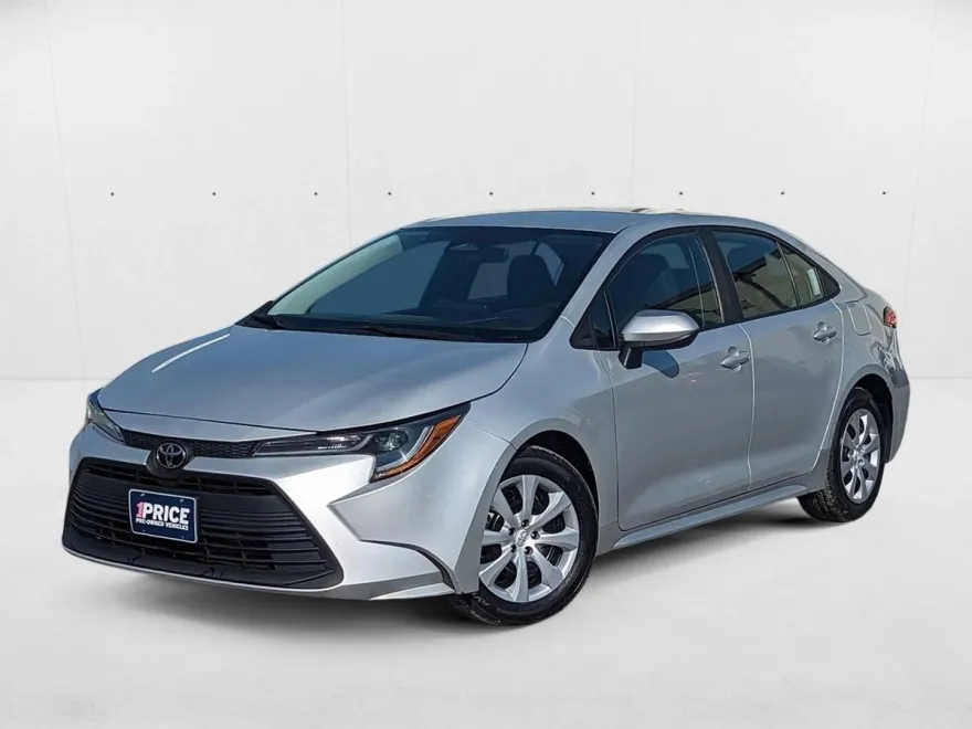 2023 Toyota Corolla LE photo 1