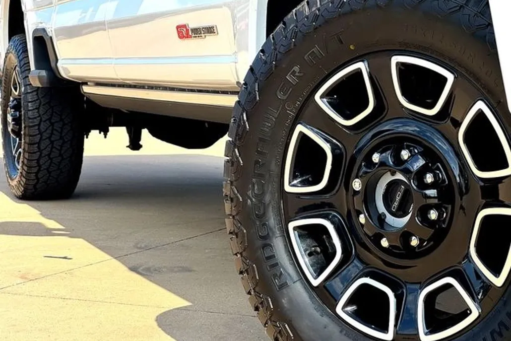 2025 Ford F-250 photo 1