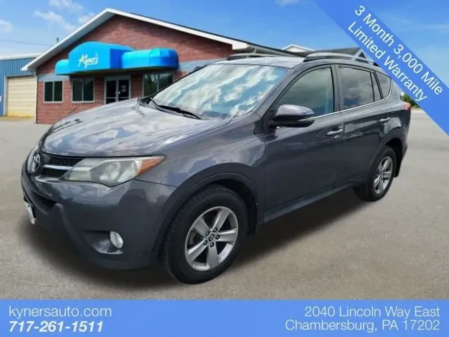 2015 Toyota RAV4 XLE photo 1