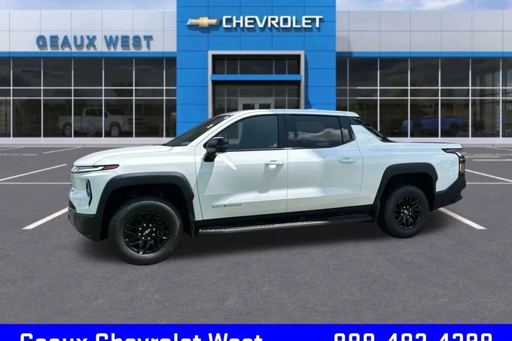 2025 Chevrolet Silverado EV LT photo 1