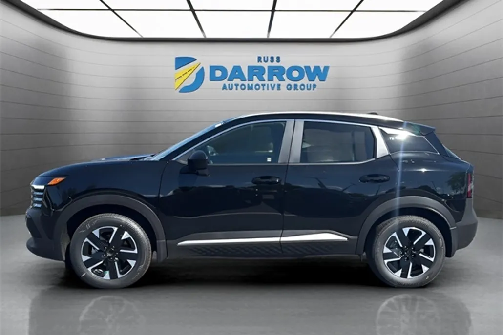 2025 Nissan Kicks SV photo 1