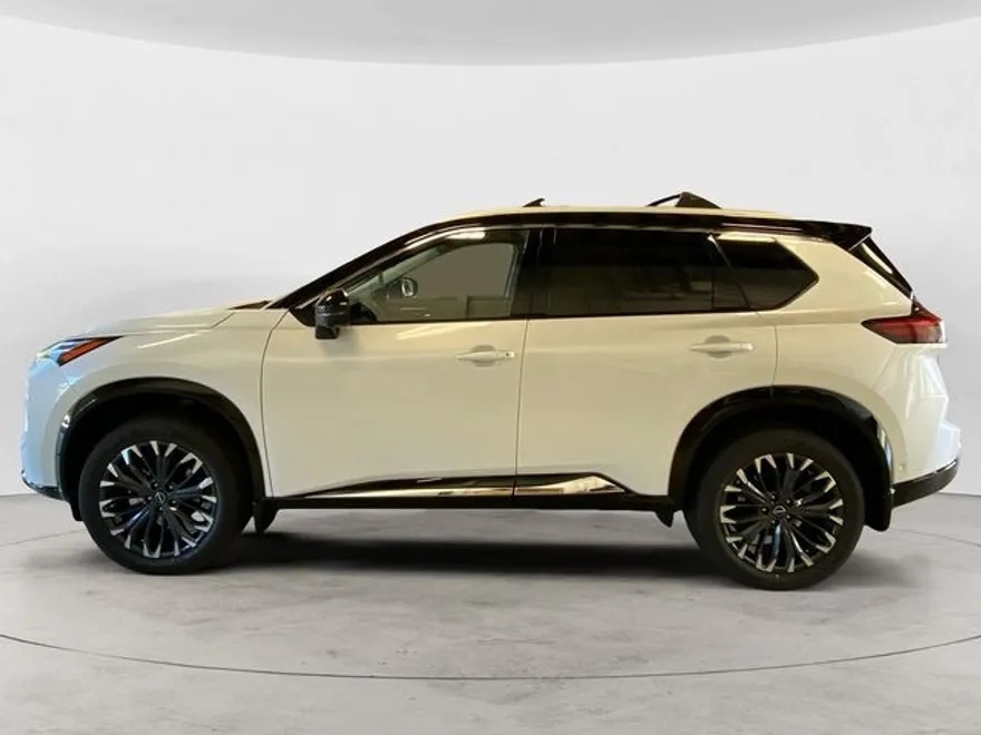 2026 Nissan Rogue Platinum photo 1