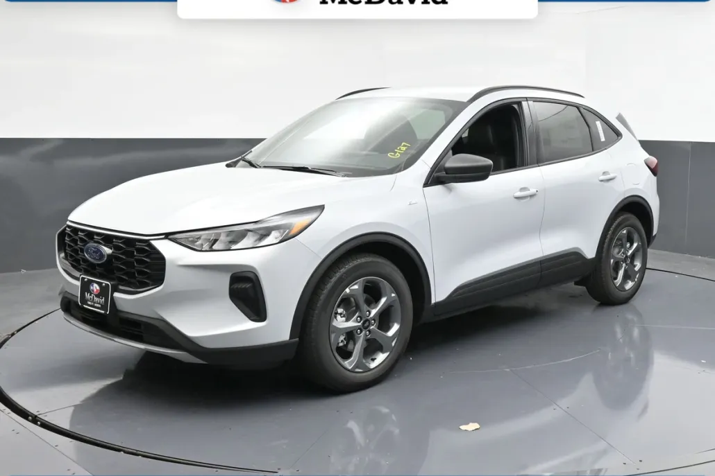 2025 Ford Escape ST-Line photo 1
