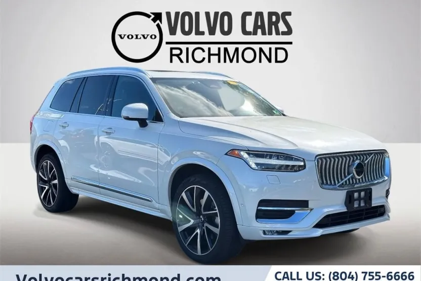 2023 Volvo XC90 B5 Plus photo 1