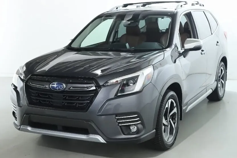 2022 Subaru Forester Touring photo 1
