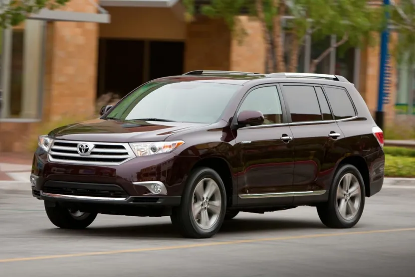 2013 Toyota Highlander Base Plus photo 1