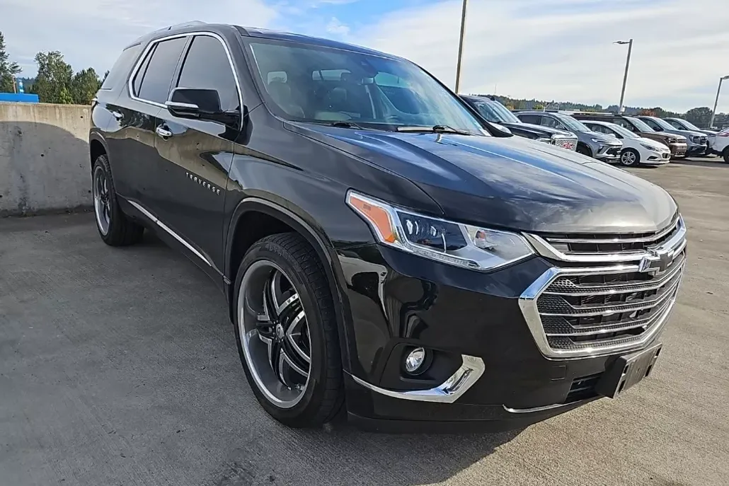 2020 Chevrolet Traverse Premier photo 1