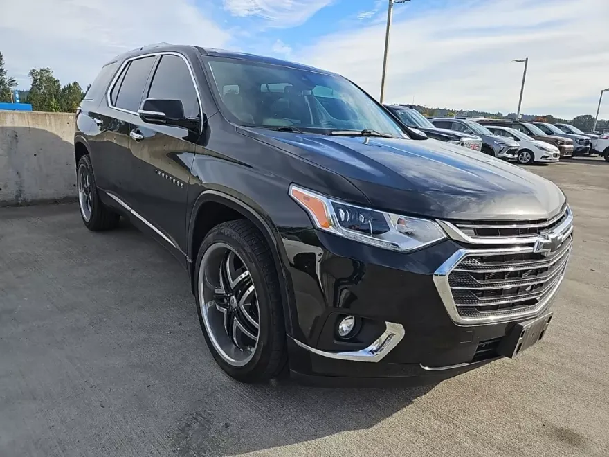 2020 Chevrolet Traverse Premier photo 1