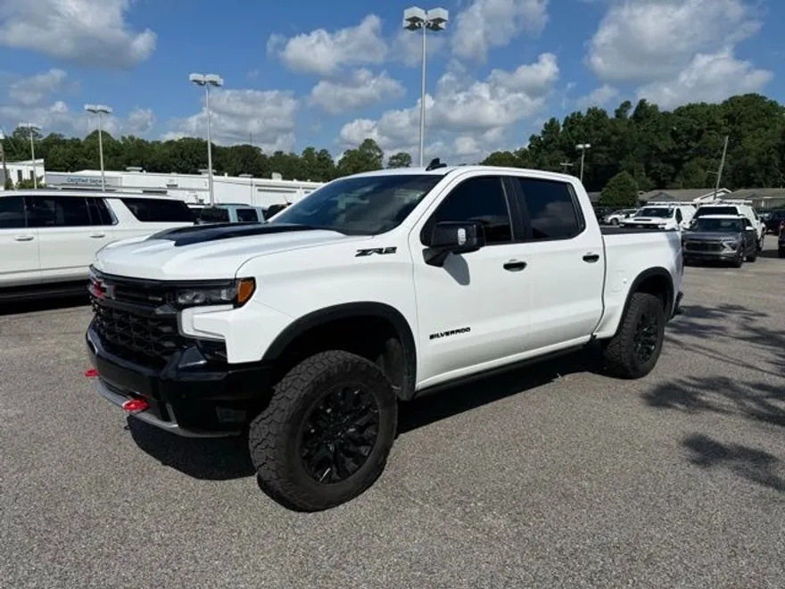 2024 Chevrolet Silverado 1500 ZR2 photo 1