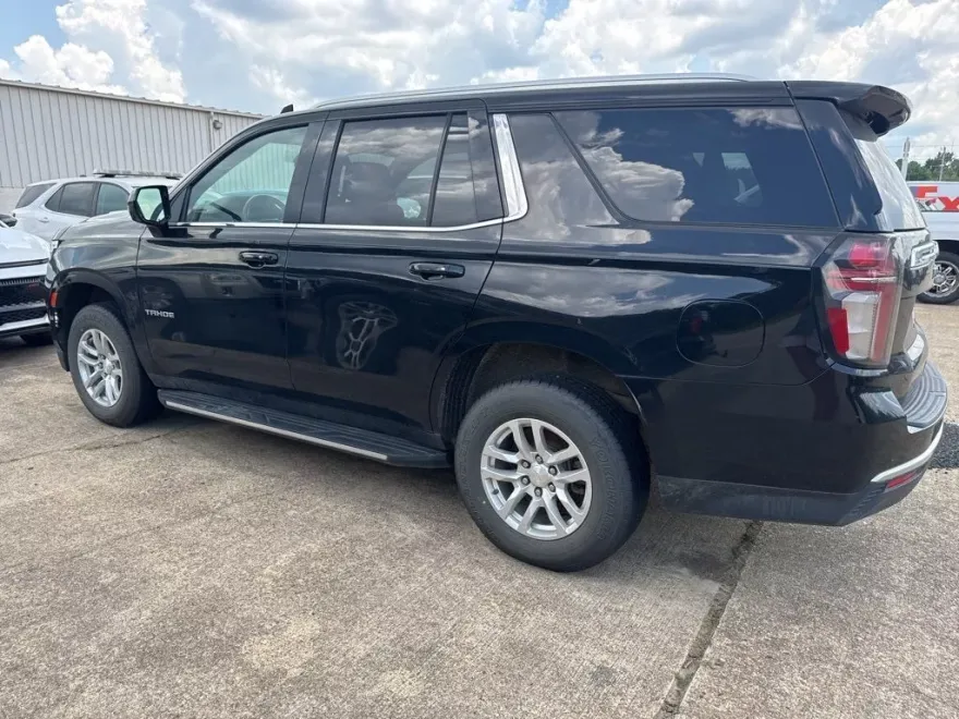 2021 Chevrolet Tahoe LT photo 1