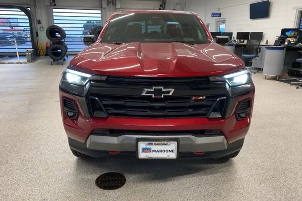 2026 Chevrolet Colorado Z71 photo 1