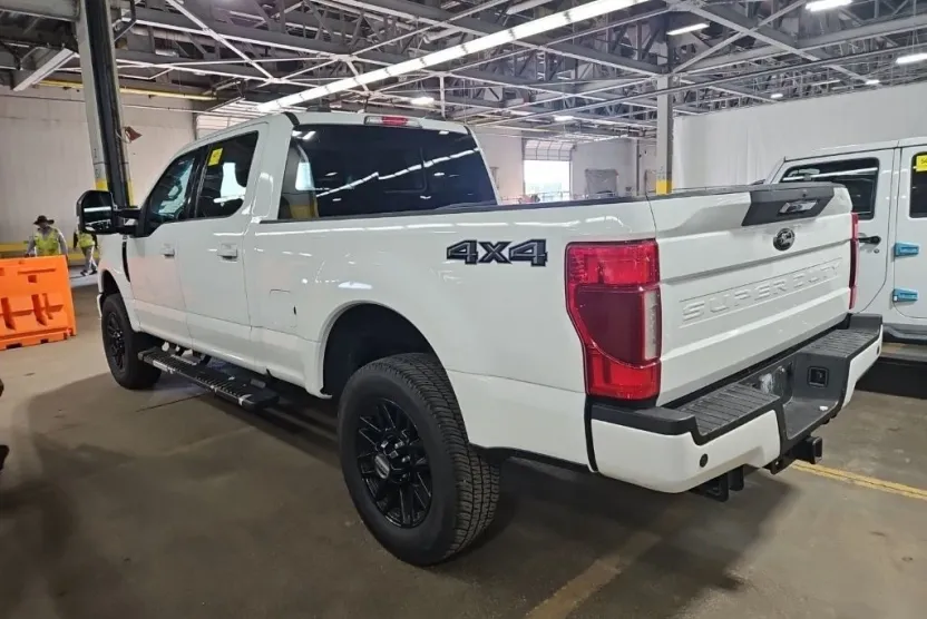 2020 Ford F-350 Lariat photo 1