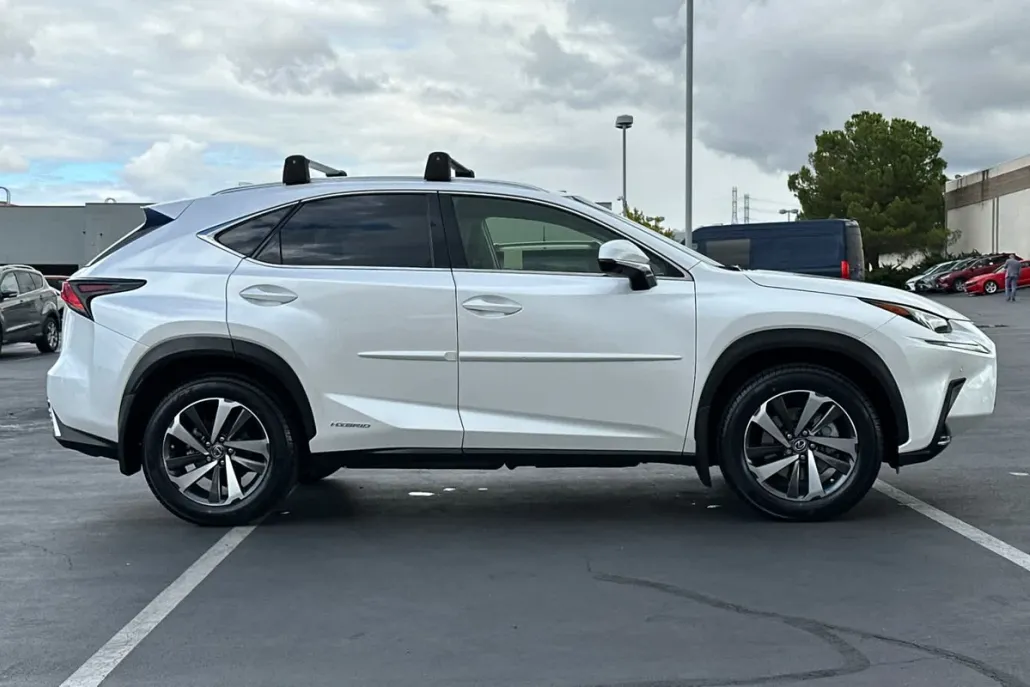 2020 Lexus NX 300h Premium photo 1