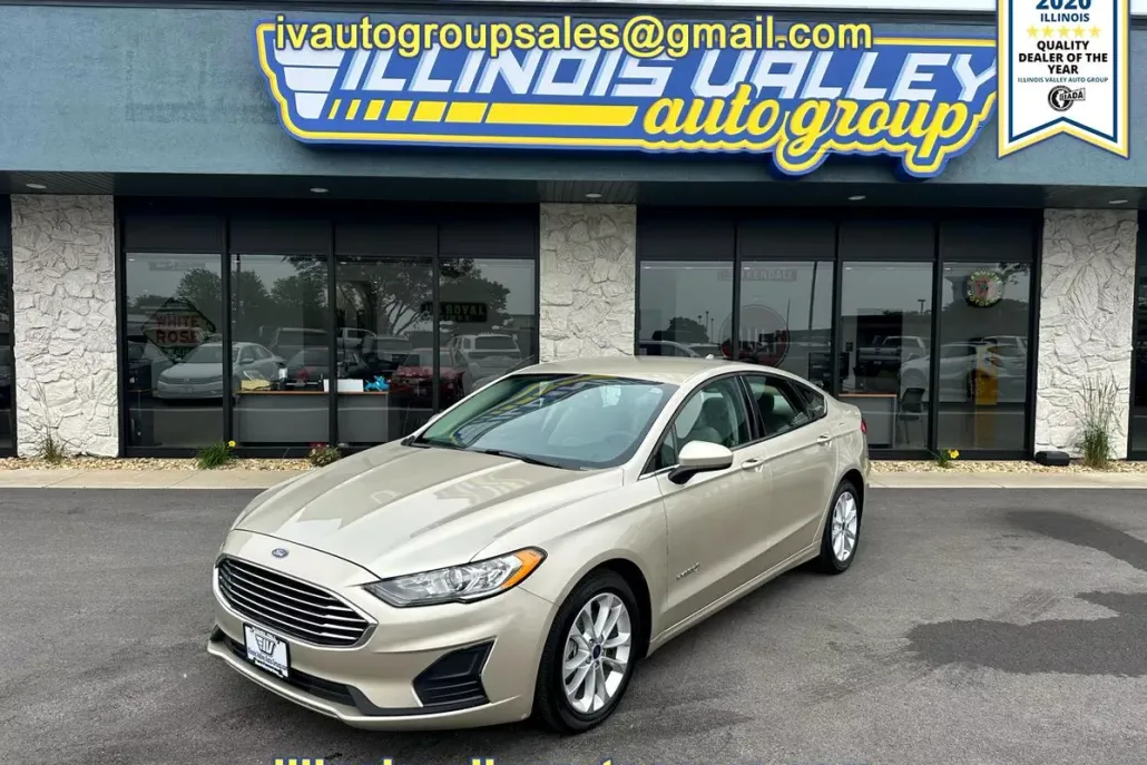 2019 Ford Fusion Hybrid SE photo 1