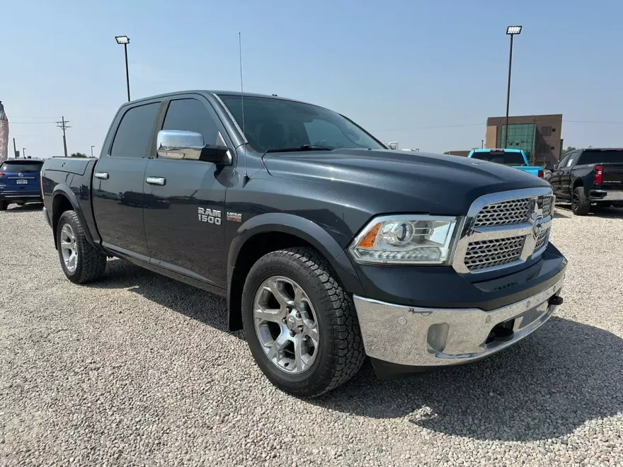 2016 Ram 1500 Laramie photo 1