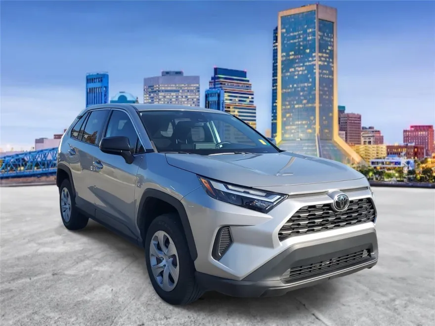 2023 Toyota RAV4 LE photo 1