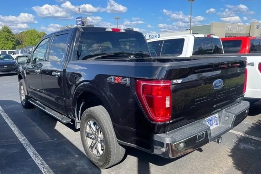 2021 Ford F-150 XLT photo 1