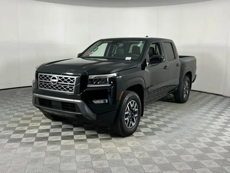 2024 Nissan Frontier SL photo 1