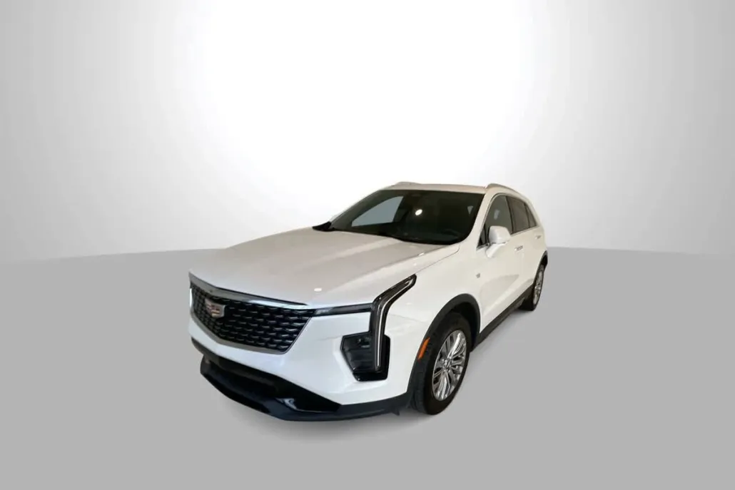 2024 Cadillac XT4 Premium Luxury photo 1