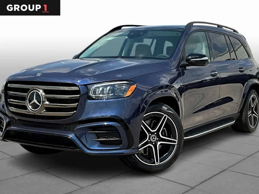 2026 Mercedes Benz GLS 450 4MATIC photo 1