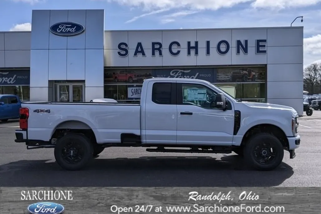 2025 Ford F-350 XL photo 1