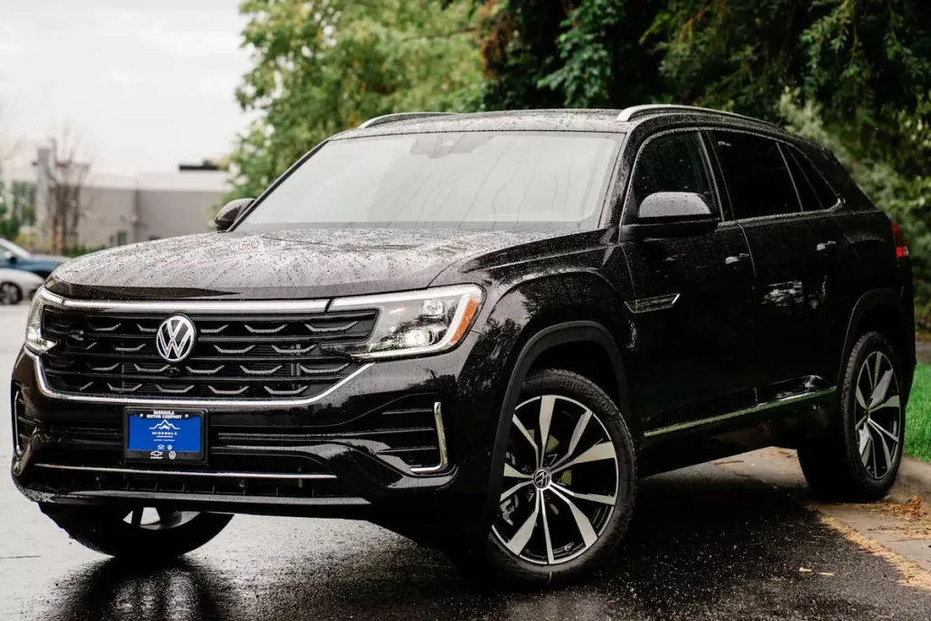 2026 Volkswagen Atlas Cross Sport SEL Premium R-Line photo 1