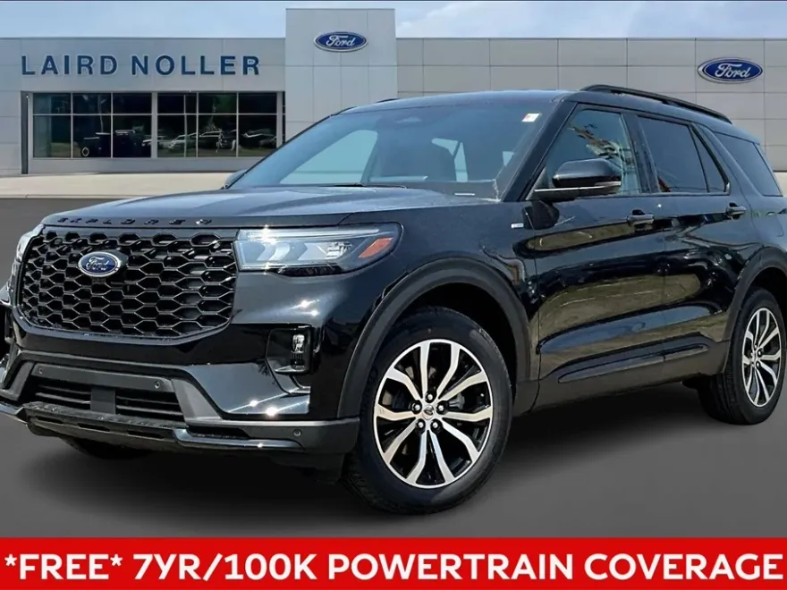 2025 Ford Explorer ST-Line photo 1