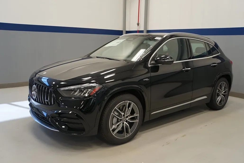 2025 Mercedes Benz GLA AMG 35 4MATIC photo 1
