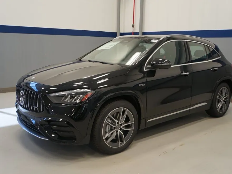2025 Mercedes Benz GLA AMG 35 4MATIC photo 1