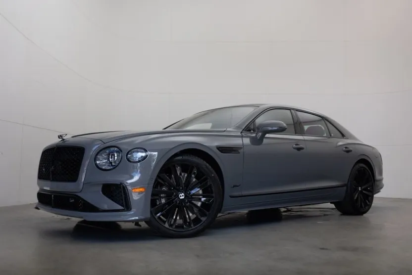2025 Bentley Flying Spur Speed photo 1