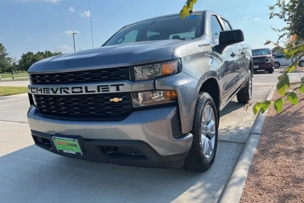 2020 Chevrolet Silverado 1500 Custom photo 1
