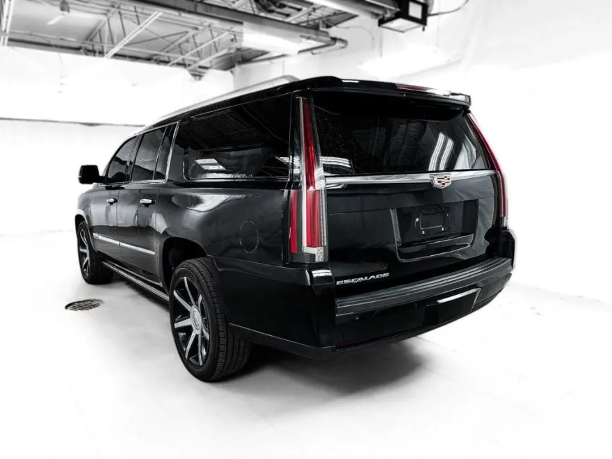 2016 Cadillac Escalade ESV Premium photo 2