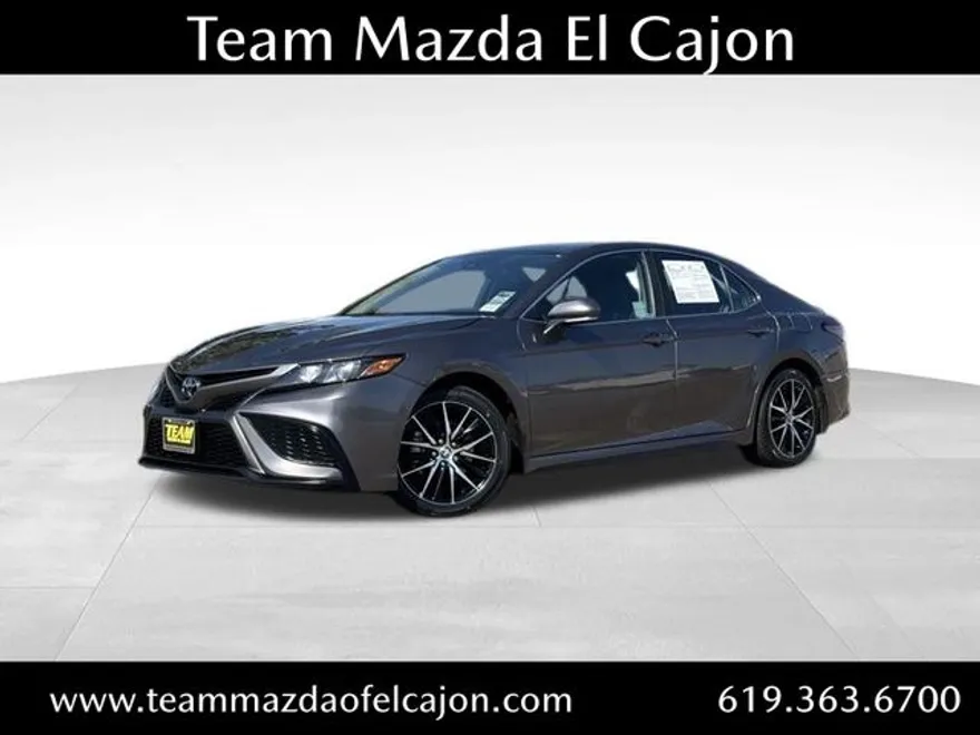 2024 Toyota Camry SE photo 1
