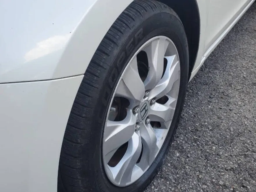 2010 Honda Accord EX-L V6 photo 1
