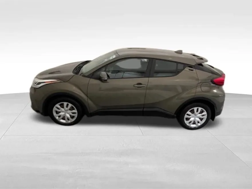 2021 Toyota C-HR photo 1