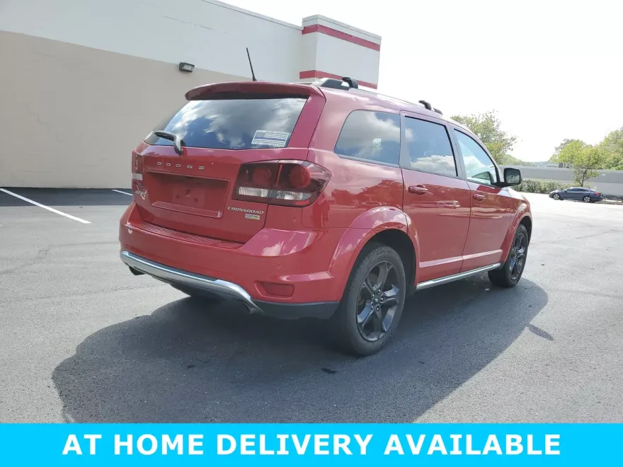 2019 Dodge Journey Crossroad photo 1