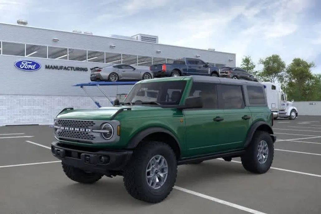 2025 Ford Bronco Badlands photo 1