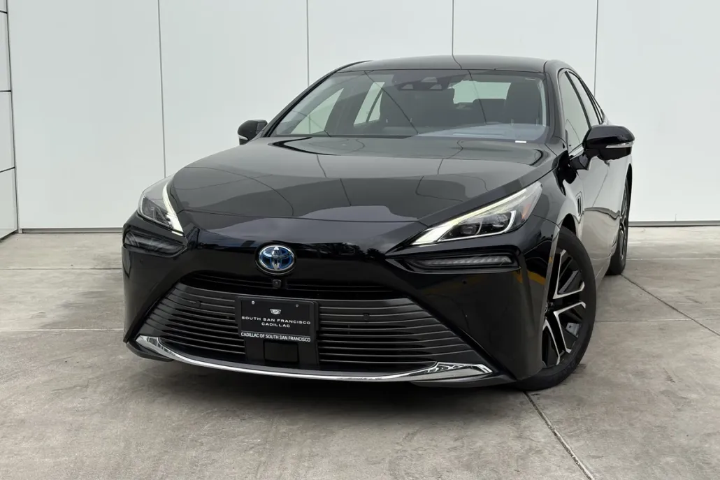 2022 Toyota Mirai XLE photo 1