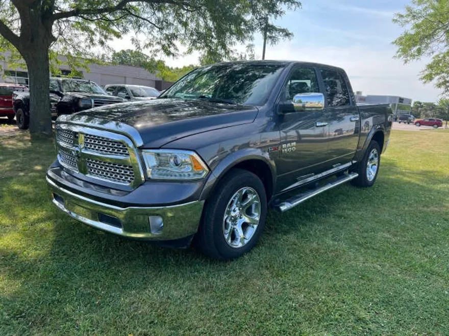 2017 Ram 1500 Laramie photo 1