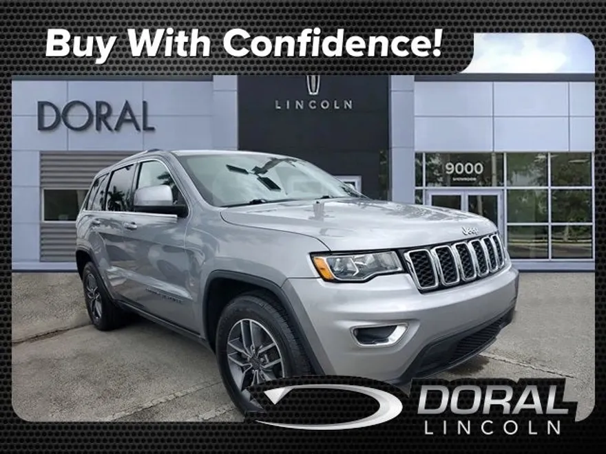 2019 Jeep Grand Cherokee Laredo E photo 1